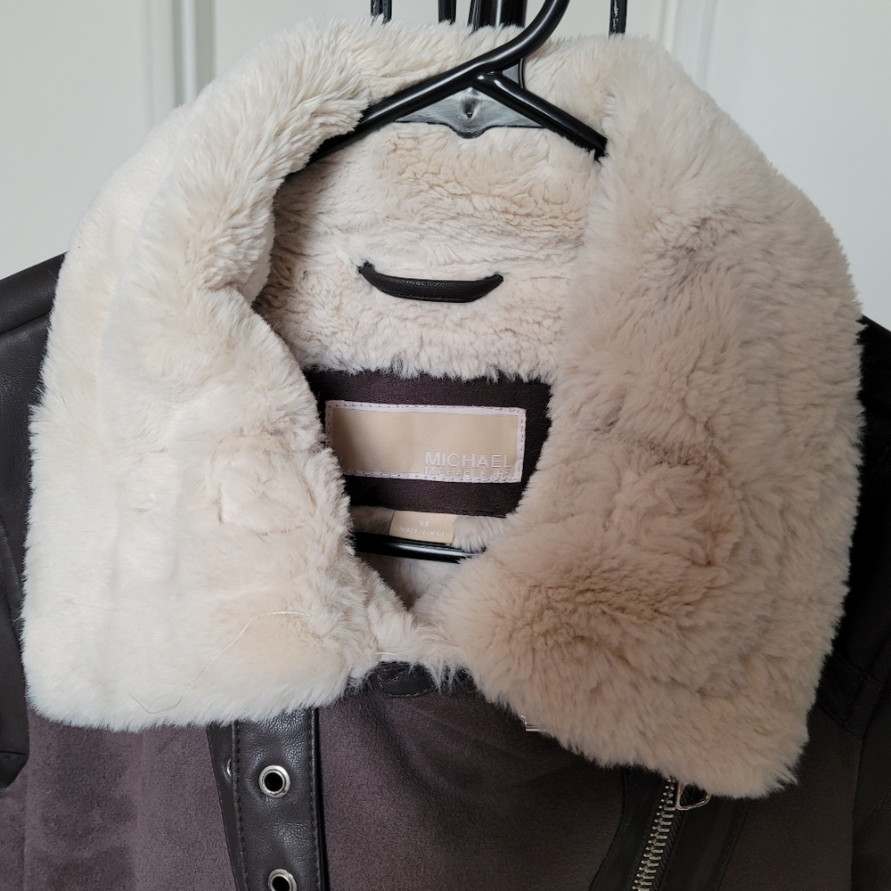 Leather jacket - Picture 2 of 5